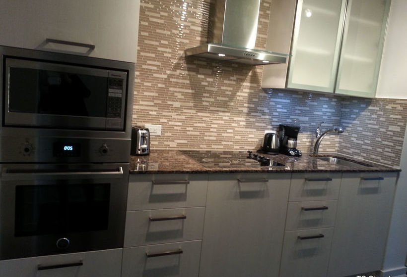 To Stays York And Lakeshore | Toronto | Ontario | Canada 13