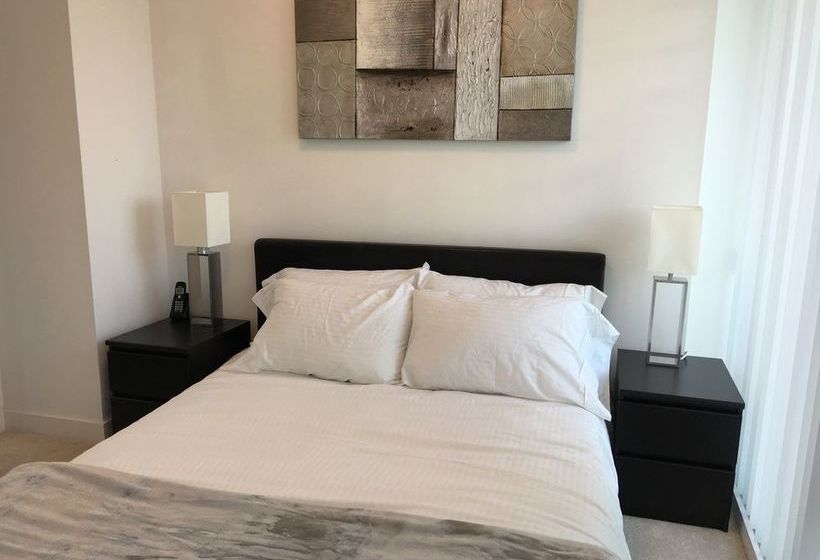 To Stays York And Lakeshore | Toronto | Ontario | Canada 3