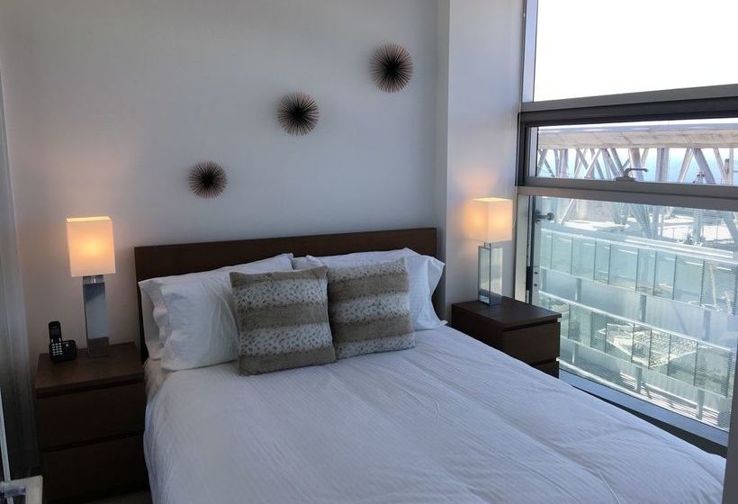 To Stays York And Lakeshore | Toronto | Ontario | Canada 7