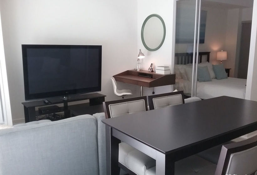 To Stays Richmond And Duncan | Toronto | Ontario | Canada 9