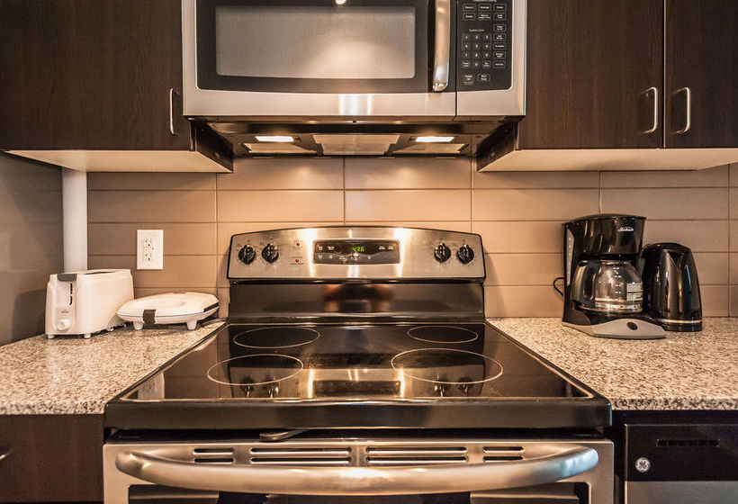 Life Suites Lakeside Mimico | Toronto | Ontario | Canada 6