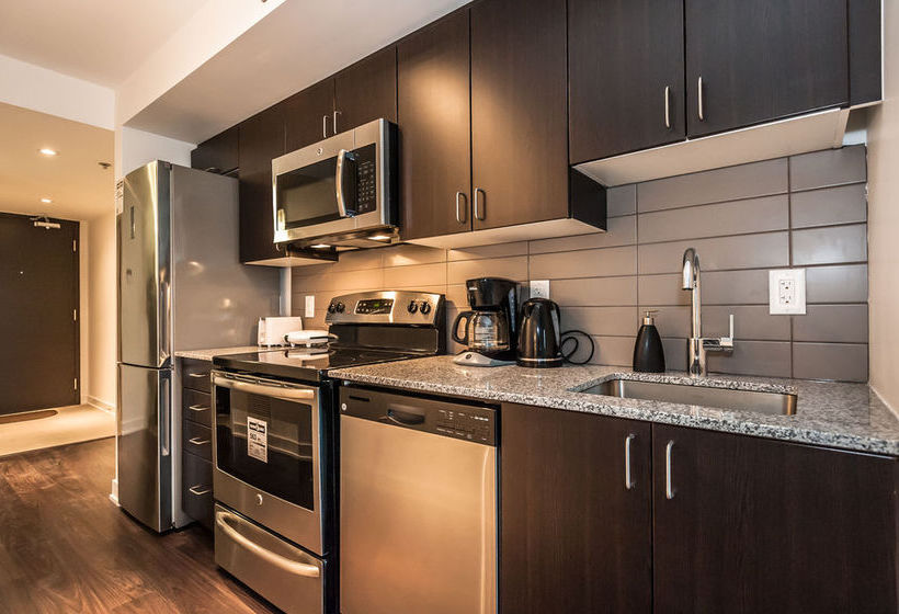 Life Suites Lakeside Mimico | Toronto | Ontario | Canada 7