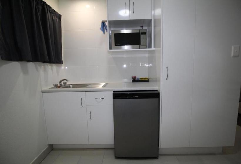 Motel Endeavour Inn Emu Park | Emu Park | Queensland | Australia 3