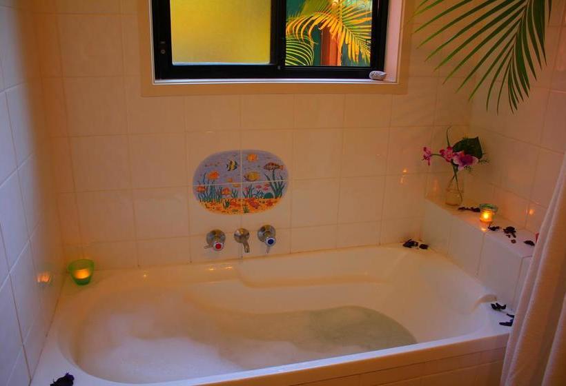 Bed and Breakfast Noosa Edge Nudist Retreat | Doonan | Queensland | Australia 12