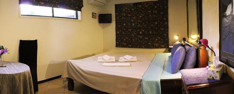 Bed and Breakfast Noosa Edge Nudist Retreat | Doonan | Queensland | Australia 9