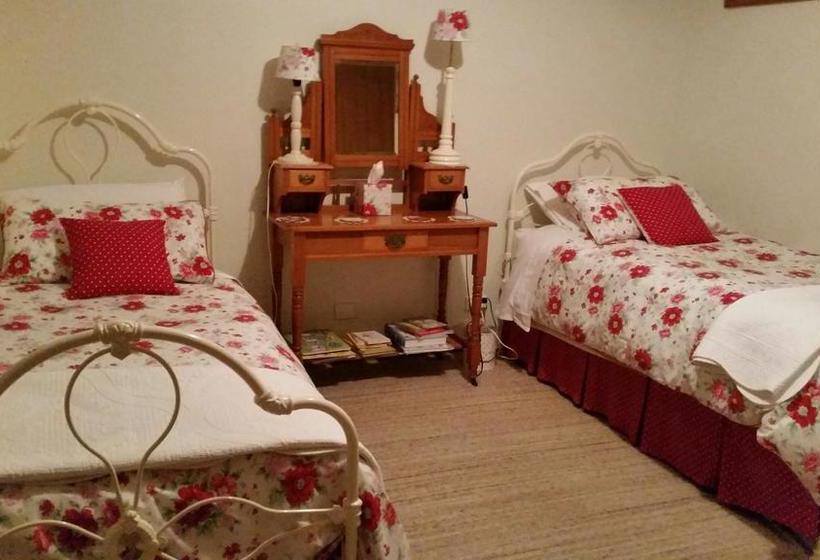 Bed and Breakfast Cornwall Cottage | Cambridge | Tasmania | Australia 11