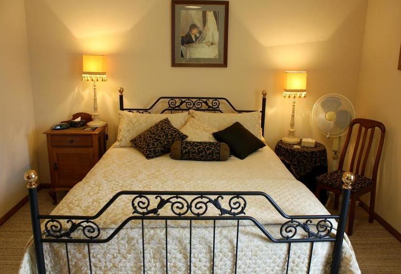 Bed and Breakfast Cornwall Cottage | Cambridge | Tasmania | Australia 6