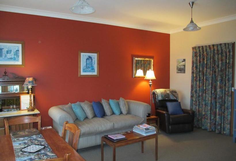 Bed and Breakfast Cornwall Cottage | Cambridge | Tasmania | Australia 8