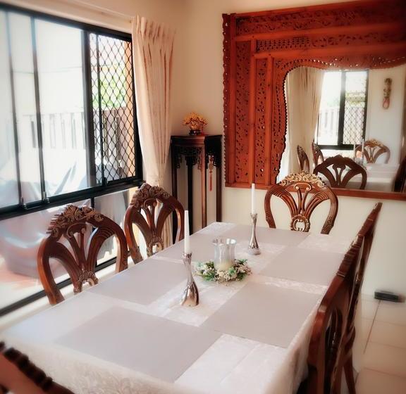 Bed and Breakfast Mountain View Bedroom | Gold Coast  | Queensland | Australia 14