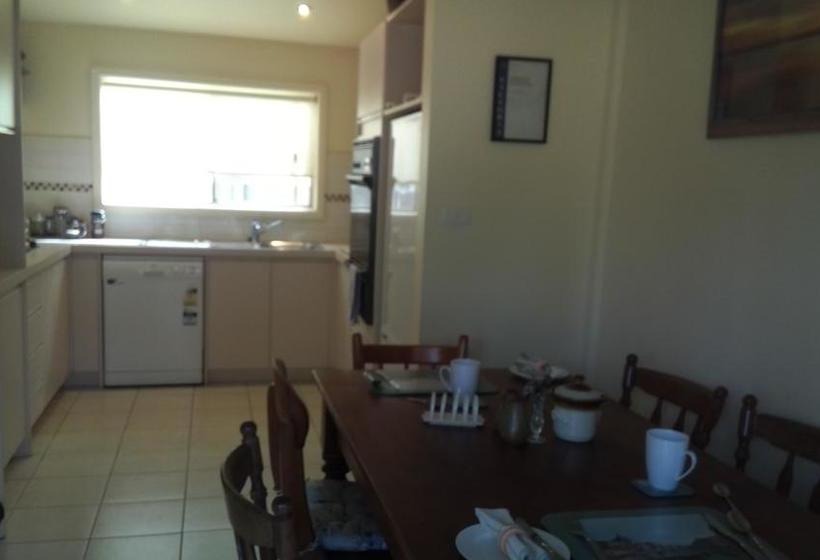 Bed and Breakfast Bed&Breakfast Courtsidecottage | Euroa | Victoria | Australia 9