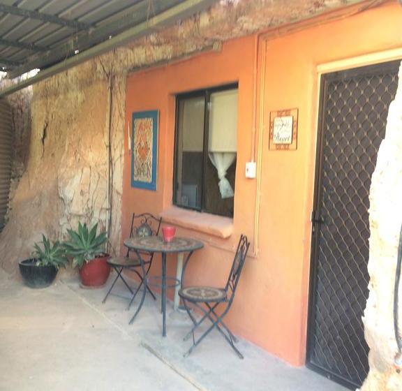 Jam B&b | Coober Pedy | South Australia | Australia 7