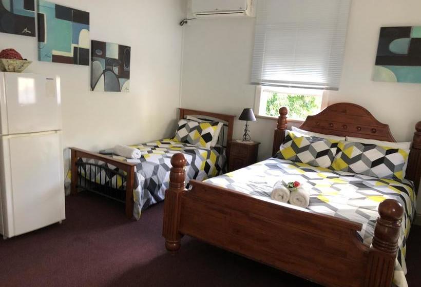 Hotel Royal Private | Charters Towers | Queensland | Australia 5