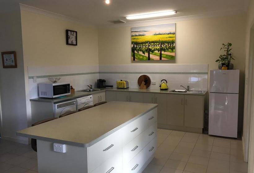 Bed and Breakfast Lyreen's Apartment | Auburn | South Australia | Australia 6