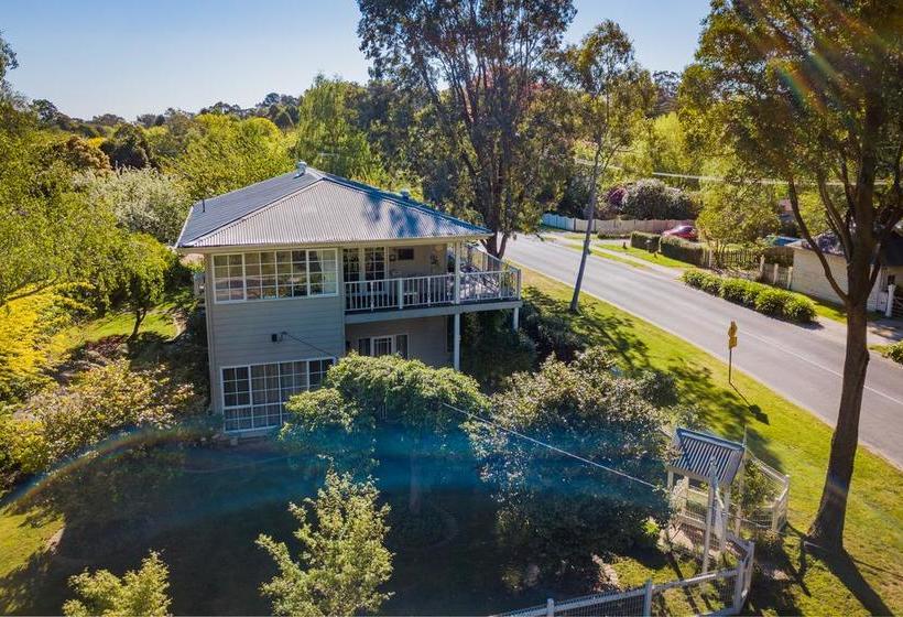 Bed and Breakfast The Heart Of Emerald Melbourne