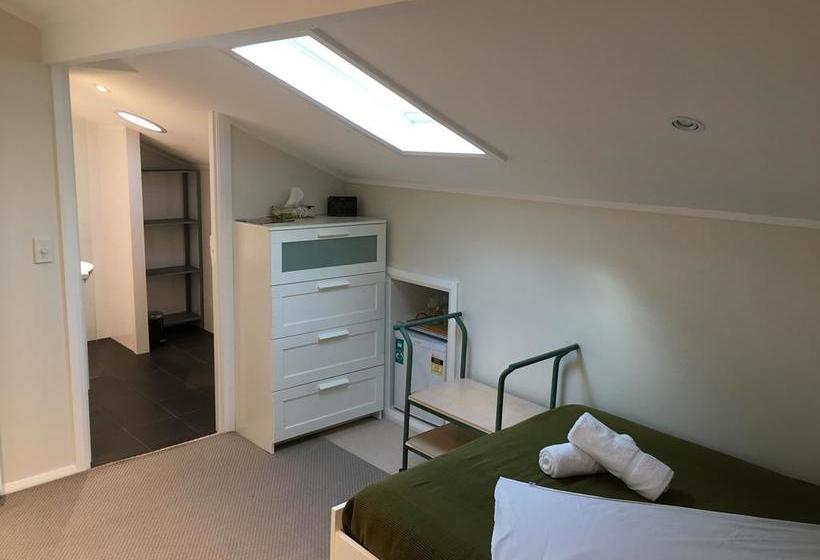 Bed and Breakfast Your Private Broadbeach Studio | Gold Coast  | Queensland | Australia 1