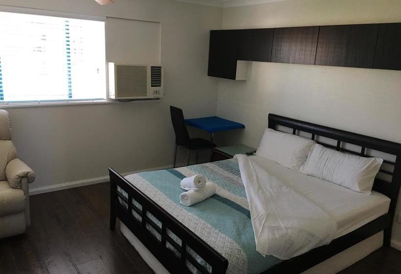 Bed and Breakfast Your Private Broadbeach Studio | Gold Coast  | Queensland | Australia 11