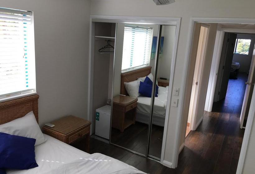 Bed and Breakfast Your Private Broadbeach Studio | Gold Coast  | Queensland | Australia 8