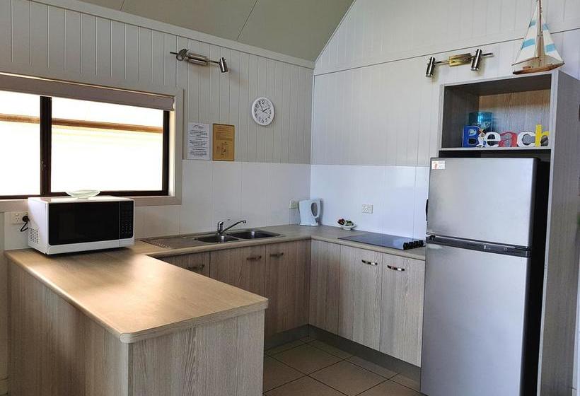 Cardwell Beachcomber Motel & Tourist Park | Cardwell | Queensland | Australia 2