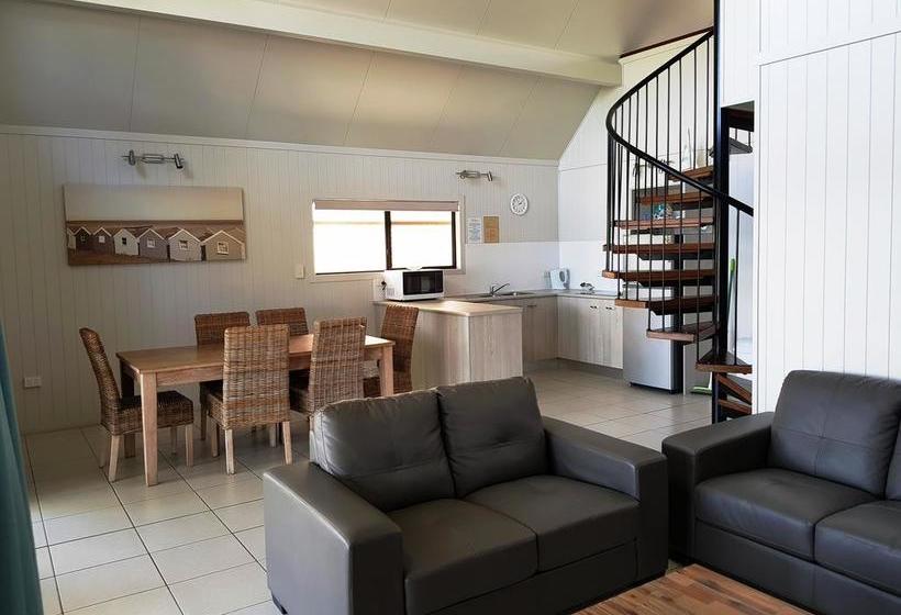 Cardwell Beachcomber Motel & Tourist Park | Cardwell | Queensland | Australia 5