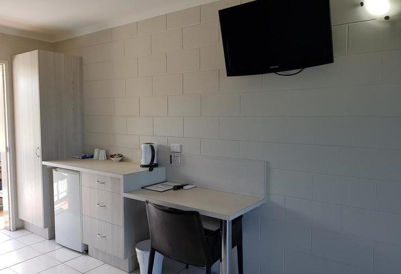 Cardwell Beachcomber Motel & Tourist Park | Cardwell | Queensland | Australia 7
