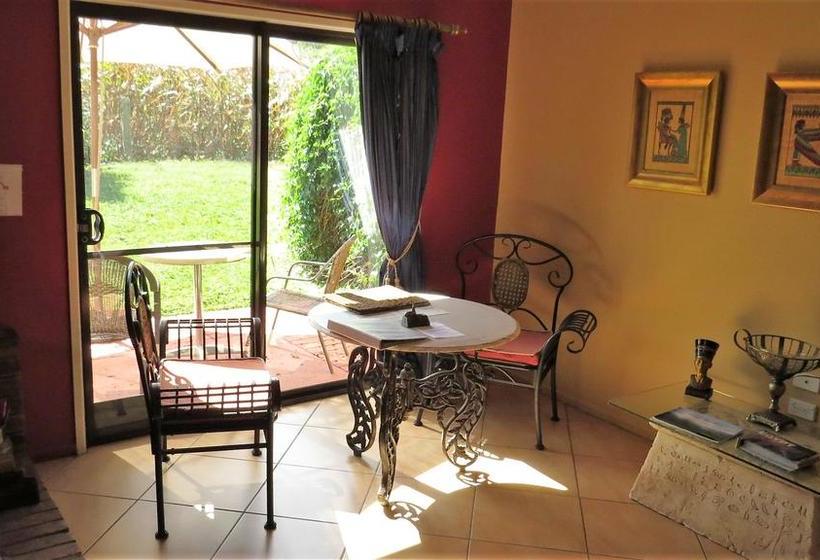 Bed and Breakfast Bed&Breakfast Gumtree on Gillies | Yungaburra | Queensland | Australia 4