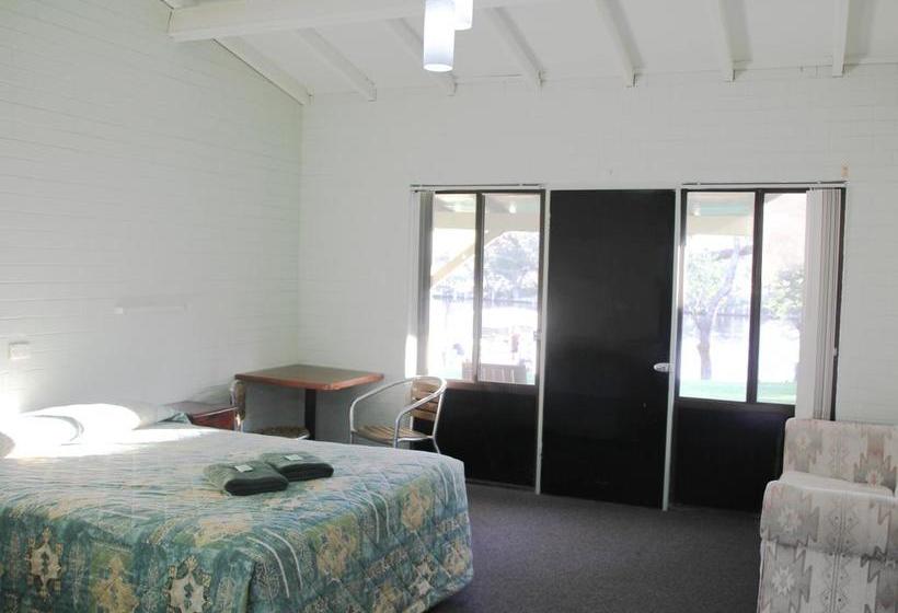 Hotel Ravenswood | South Yunderup | Western Australia | Australia 11