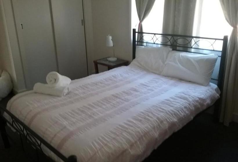 Hotel Tullah Tavern | Tullah | Tasmania | Australia 3