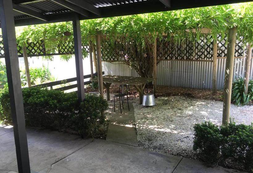 Bed and Breakfast Hilltop Too | Hahndorf | South Australia | Australia 4