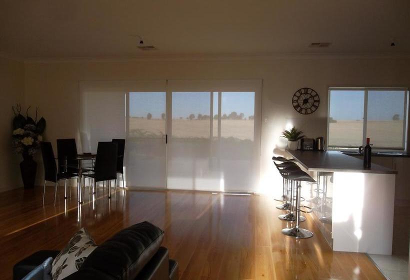 Bed and Breakfast Auburn Vineyard Retreat | Auburn | South Australia | Australia 10