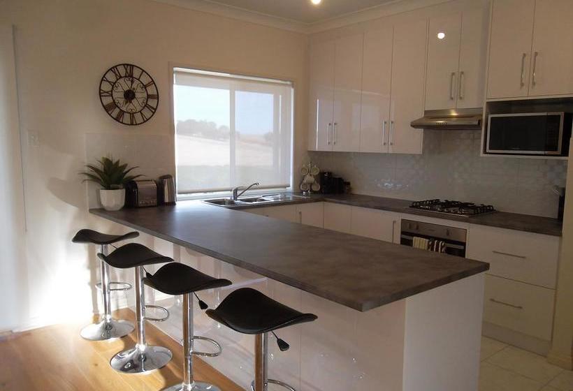 Bed and Breakfast Auburn Vineyard Retreat | Auburn | South Australia | Australia 11