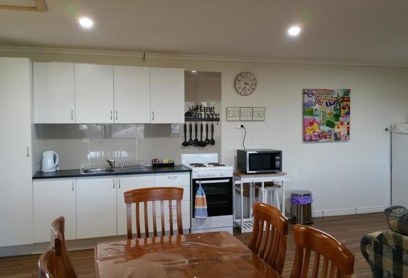 Bed and Breakfast Bed&Breakfast Birdhouse Cottage | Warwick | Queensland | Australia 15