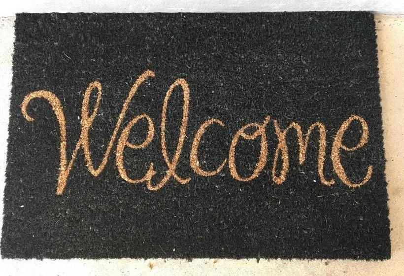 Hotel Palm And Pawn Tavern Motor Inn Bistro | Wagga Wagga | New South Wales | Australia 1