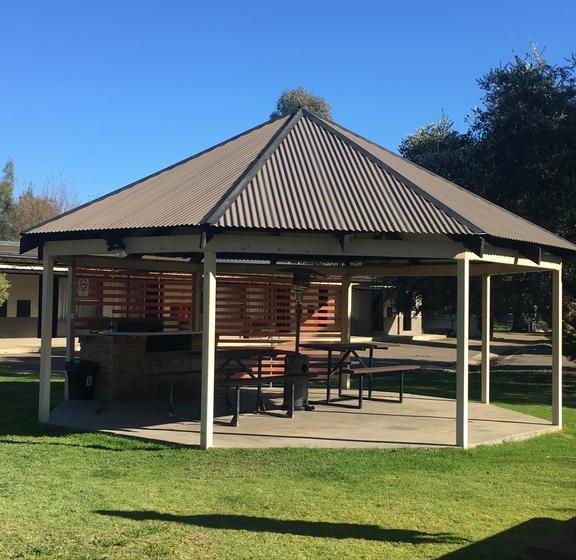 Hotel Palm And Pawn Tavern Motor Inn Bistro | Wagga Wagga | New South Wales | Australia 19