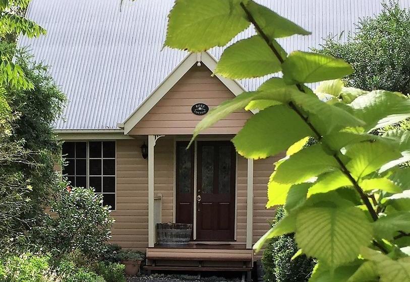Bed and Breakfast Glenrose Cottages | Warwick | Queensland | Australia 1