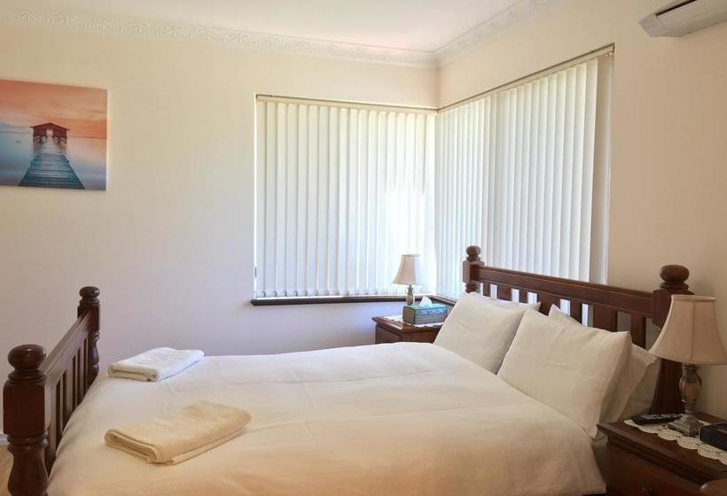 Bed and Breakfast The Royal Dolphin | Rockingham | Western Australia | Australia 2