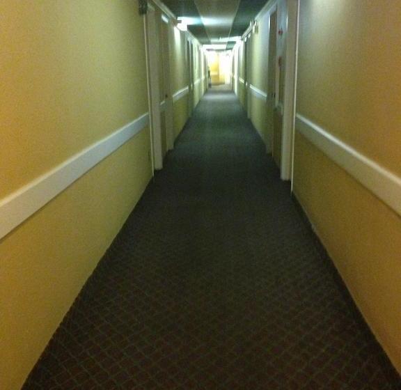 Hotel Manhattan Inn | Lloydminster | Saskatchewan | Canada 13