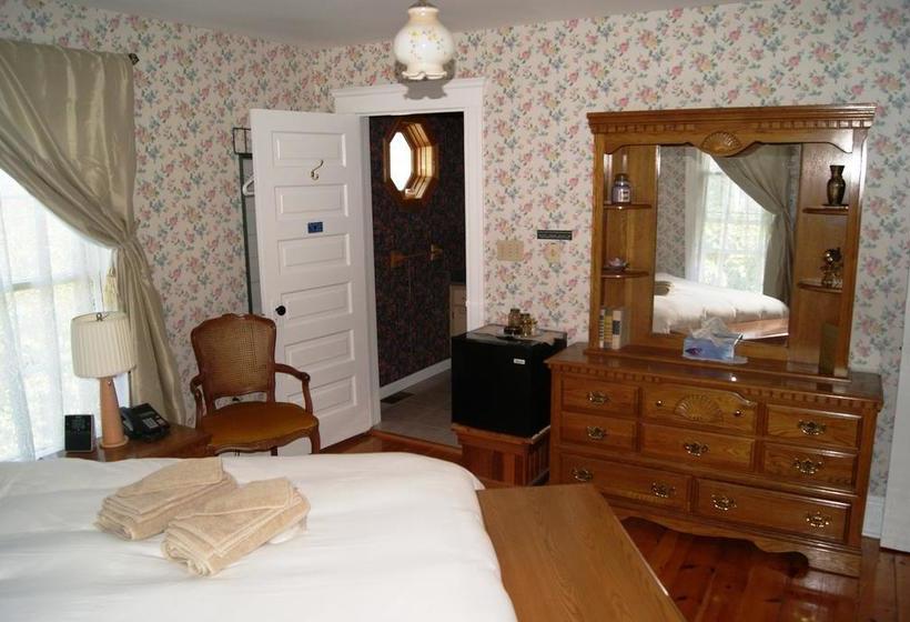 Ye Olde Walkerville Bed & Breakfast | Windsor | Ontario | Canada 11