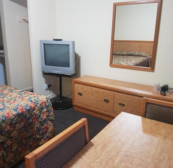 Travellers Choice Motel | Windsor | Ontario | Canada 13