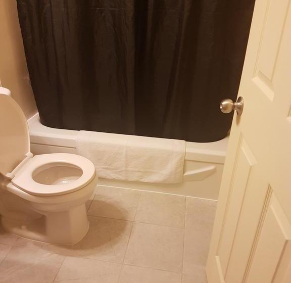 Travellers Choice Motel | Windsor | Ontario | Canada 17