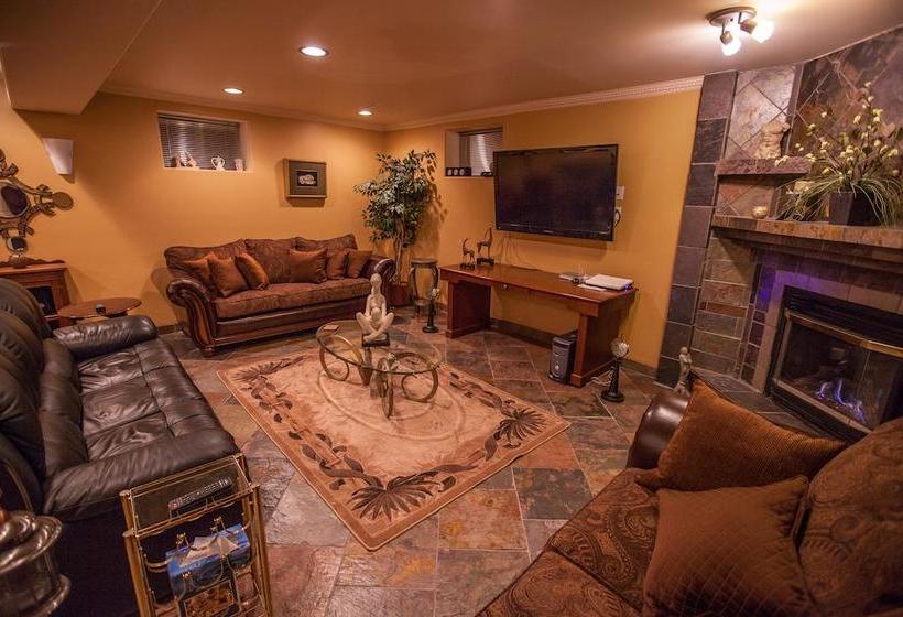 Bed and Breakfast Guesthouse Getaway! | Windsor | Ontario | Canada 13