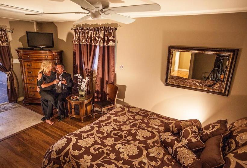 Bed and Breakfast Guesthouse Getaway! | Windsor | Ontario | Canada 14