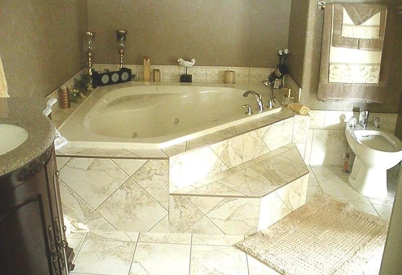 Bed and Breakfast Guesthouse Getaway! | Windsor | Ontario | Canada 18