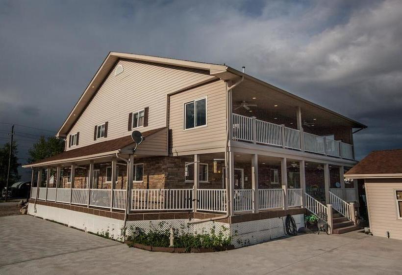 Bed and Breakfast Guesthouse Getaway! | Windsor | Ontario | Canada 2