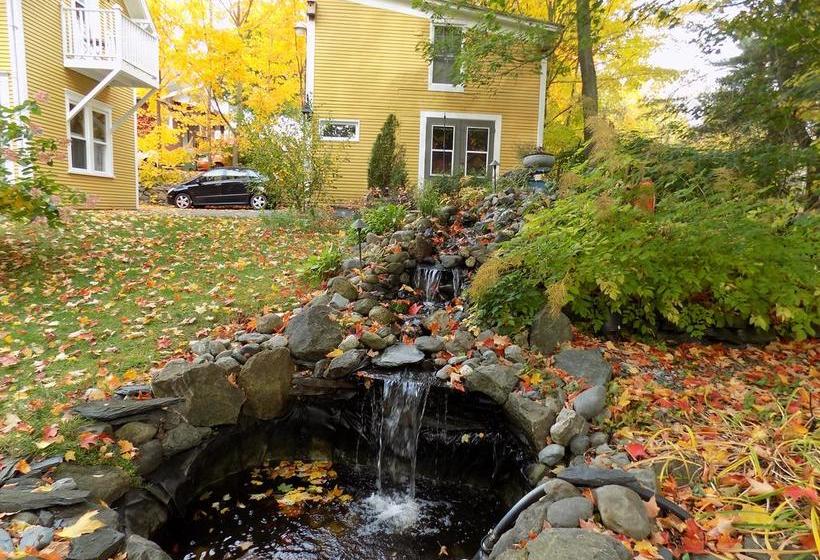 Bed and Breakfast Bed&Breakfast À L'Ancestrale | Magog | Quebec | Canada 10