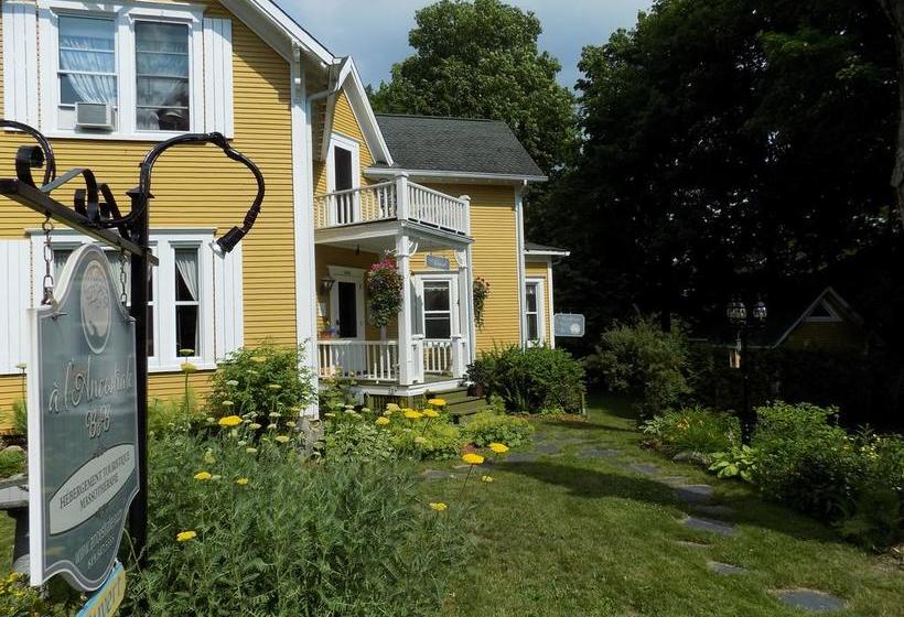 Bed and Breakfast Bed&Breakfast À L'Ancestrale | Magog | Quebec | Canada 13