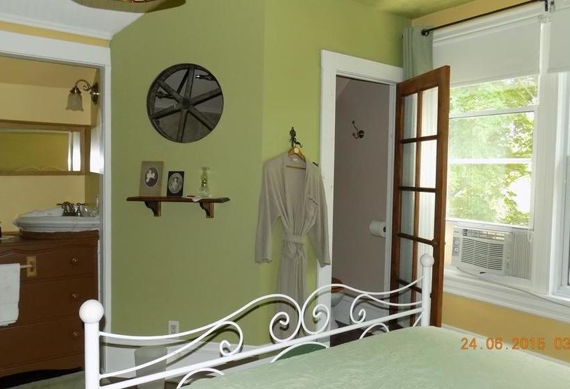 Bed and Breakfast Bed&Breakfast À L'Ancestrale | Magog | Quebec | Canada 5