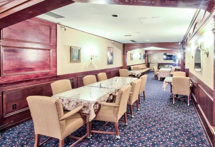 Hotel Queen's Inn | Stratford | Ontario | Canada 19