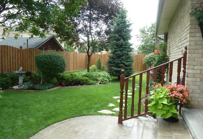 Bed and Breakfast Hathaways Cottage | Stratford | Ontario | Canada 2