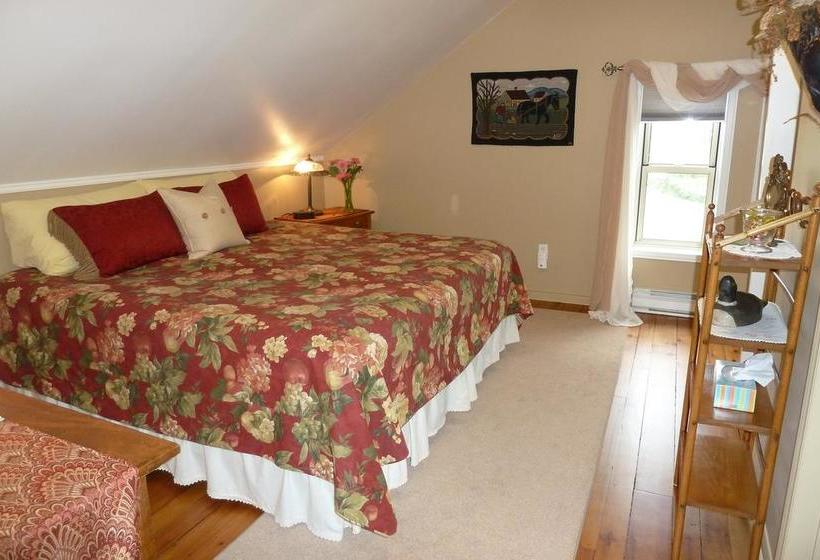 Bed and Breakfast Hathaways Cottage | Stratford | Ontario | Canada 8