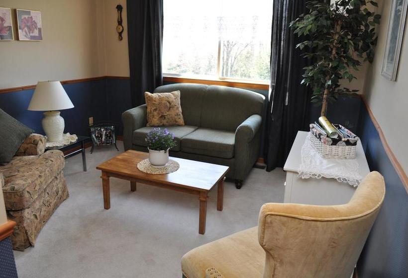 A Touch Of Country B&b | Stratford | Ontario | Canada 8